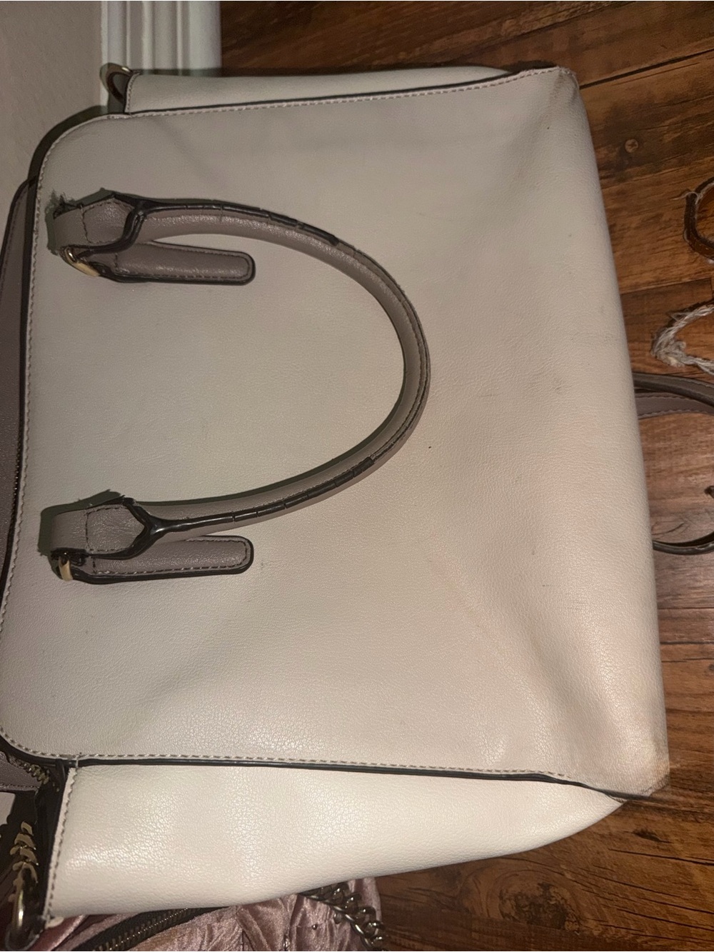 4 designer Purse/Handbag Bundle:Michael Kors, Victoria secret,Nine West - Picture 9 of 15
